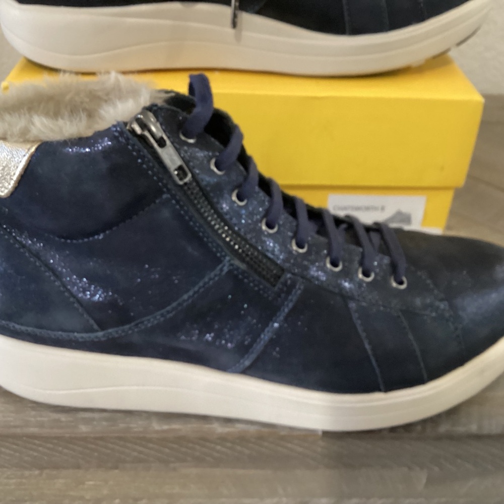 STRIVE Chatsworth II Leather Hi-Top Sneaker with Faux Fur Trim (Women) 10M - Picture 12 of 14
